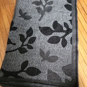 Roots Grey Floral Blanket Poncho Cardigan